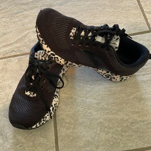Brooks women’s size 8.5 black cheetah print sneakers